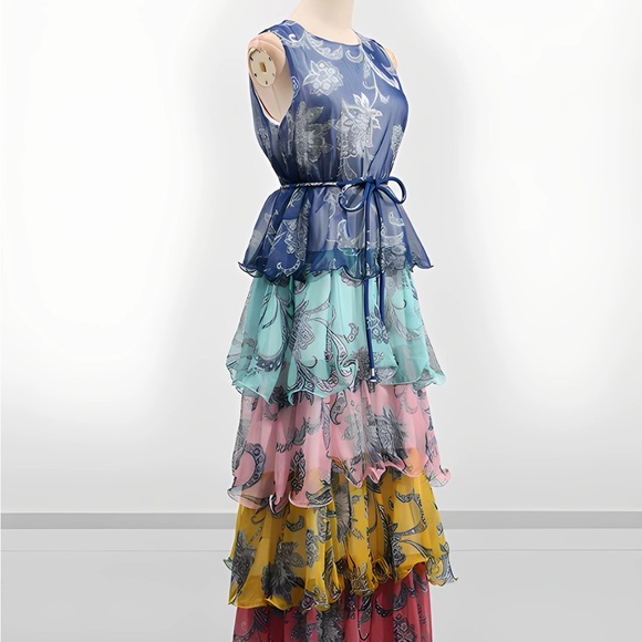 Designer-Style Layered Ruffled Women's Dress - Picture 9 of 12